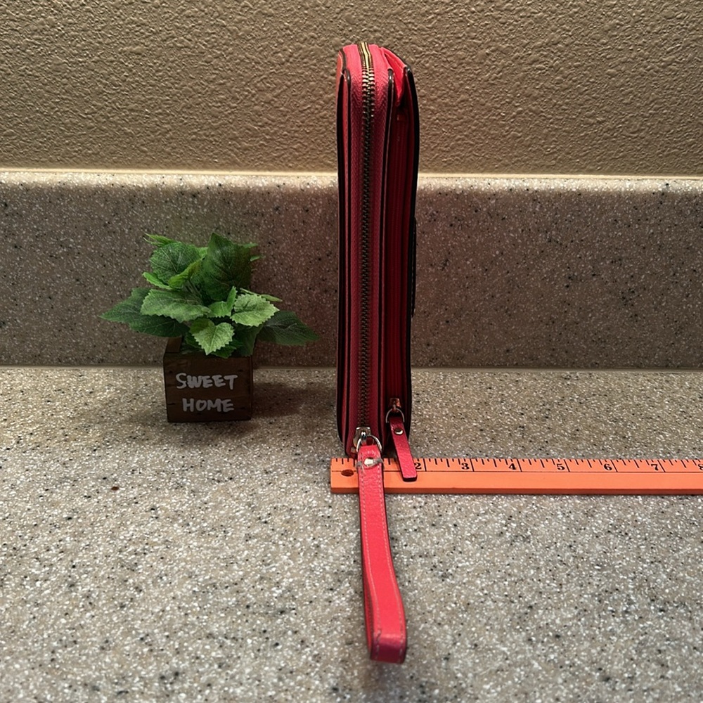 ❤️FINAL PRICE Kate Spade Layton Wellesley Neon Pink Leather Wristlet WLRU1779 - Picture 3 of 14